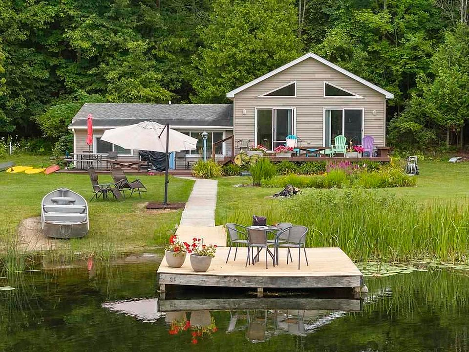 1st image of 9215 Resort Dr
