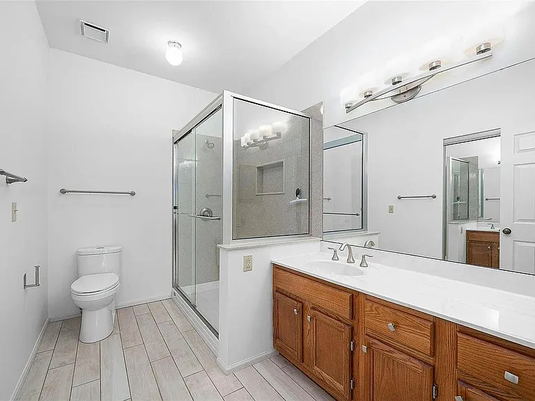 1025 N Spoede Rd — Photo 11