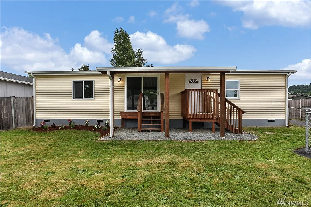 205 Cedar Ln photo 1