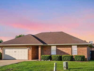 1203 E Chesapeake Drive, Ozark, MO, 65721