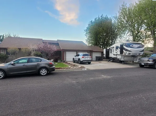 4611 S Quincy Pl, Kennewick, WA 99337