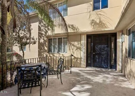 3rd image of 2159 RIVERSIDE Avenue #7