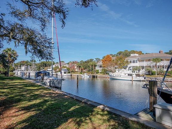 2nd image of 90 Harbour Psge