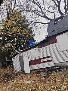 2nd image of 10 Weigel Aly