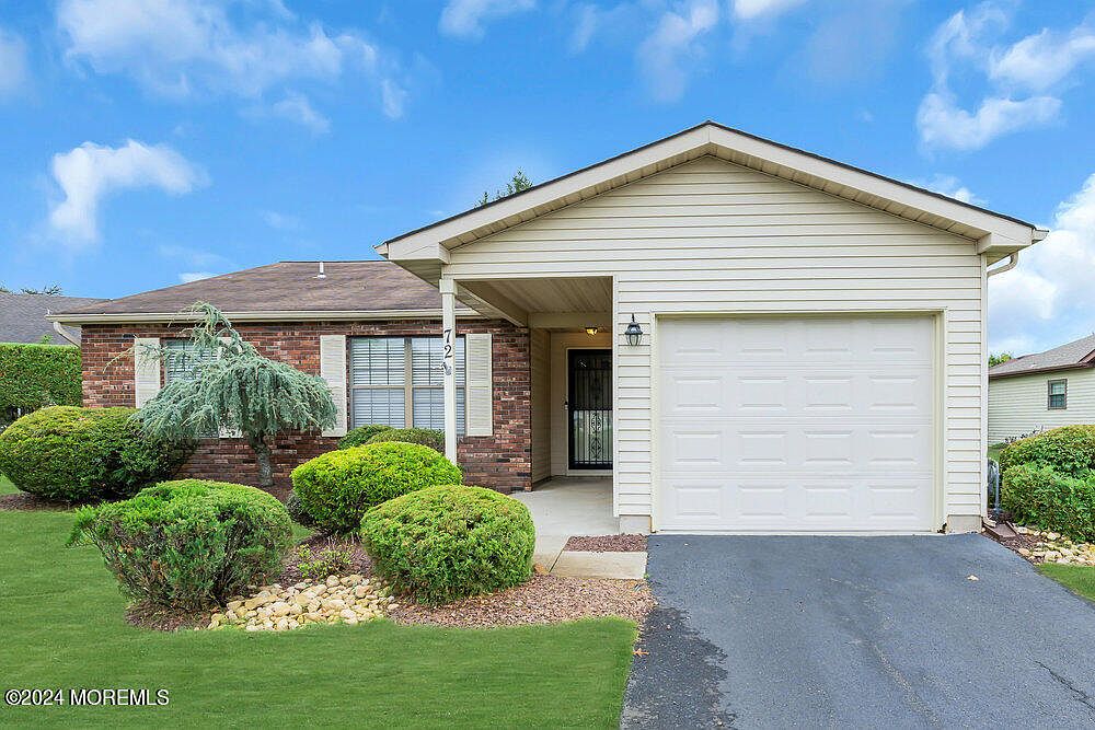 72 Clubhouse Lane, Marlboro, NJ 07746 | Zillow
