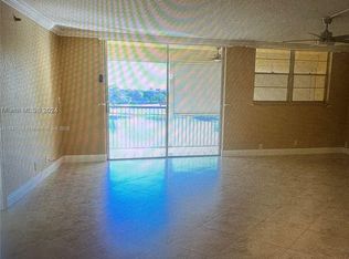 3100 W Rolling Hills Cir #407, Davie, FL 33328