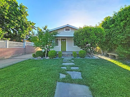 3819 S Van Ness Ave Photo 1