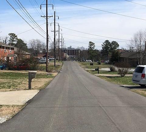 2nd image of 1661 Calloway Ave
