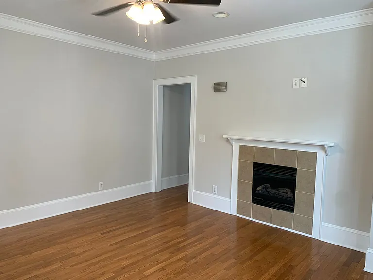 2125 Kirkwood Ave — Photo 4