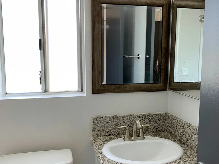 5238 Cartwright Ave #7 — Photo 20