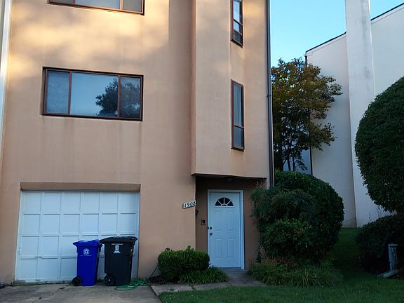 2nd image of 1908 N Woodley St #1908