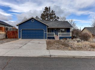 2403 NE Moonlight Dr, Bend, OR 97701