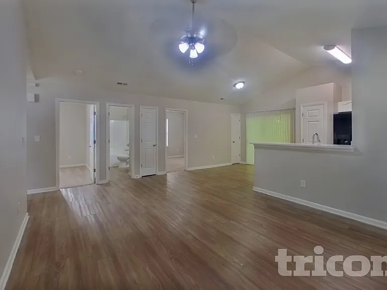 1347 Braveheart Ln — Photo 3