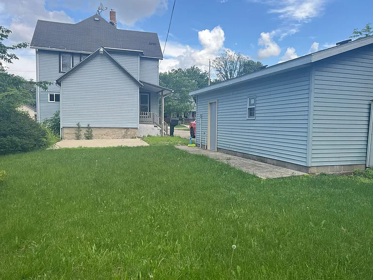 1122 Bluff St — Photo 17