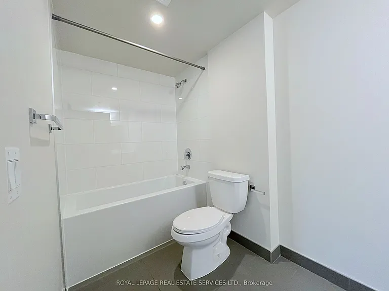 3385 Dundas St W #606 — Photo 10