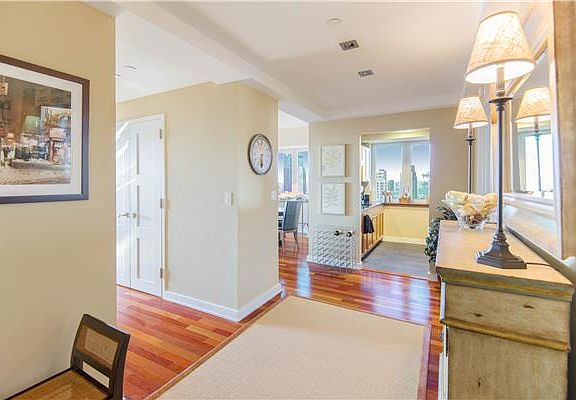 4th image of 425 5th Ave APT 51B