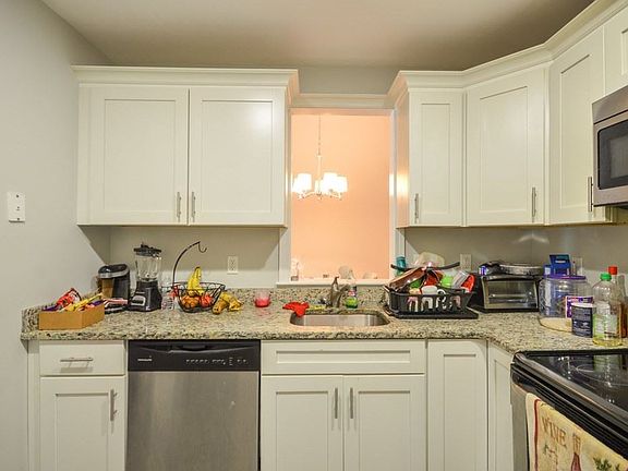 5th image of 4 Marc Dr APT 4D9