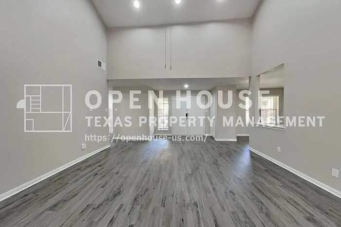 2811 Pineleaf Dr — Photo 4