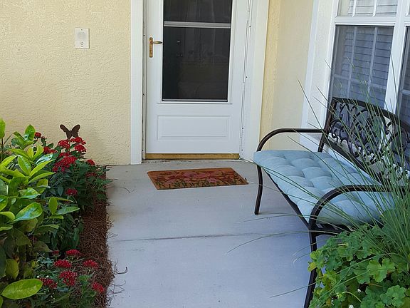 2nd image of 28700 Diamond Dr Unit 101