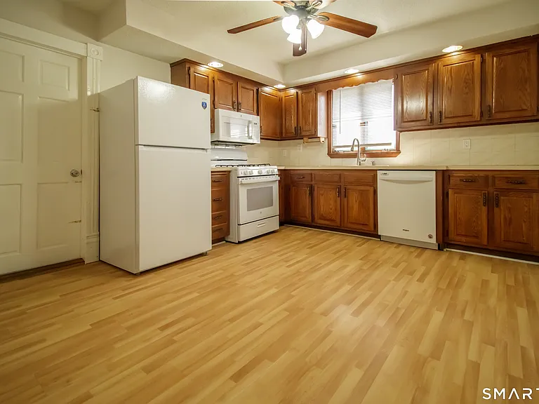 13 Ingraham Pl — Photo 15