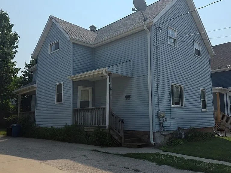 1617 Hamilton St — Photo 1