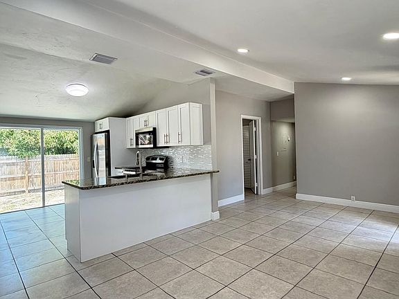 3rd image of 3823 Chickasha Road