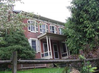 7191 Woodland Dr, Spring Grove, PA 17362