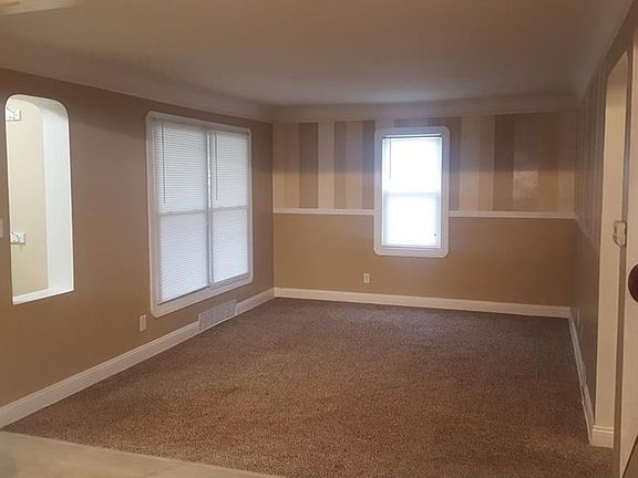 3rd image of 3011 Ingleside Dr