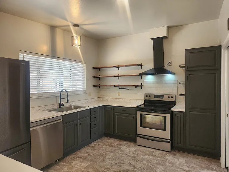 2930 Maizeland Rd — Photo 10