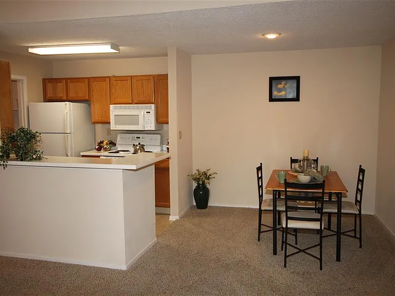 The Ethans Apartments — Photo 32