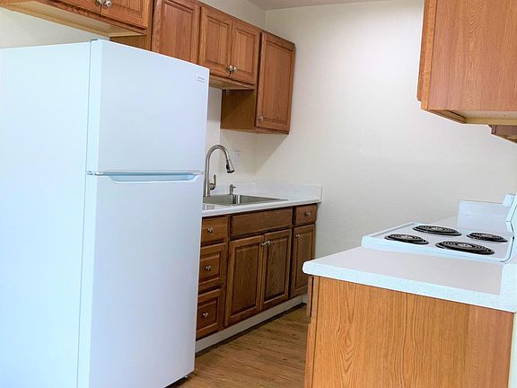 3rd image of 460 E Mission Ave E #41