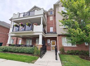 275 Littlewood Dr #301, Oakville, ON L6H 0K5