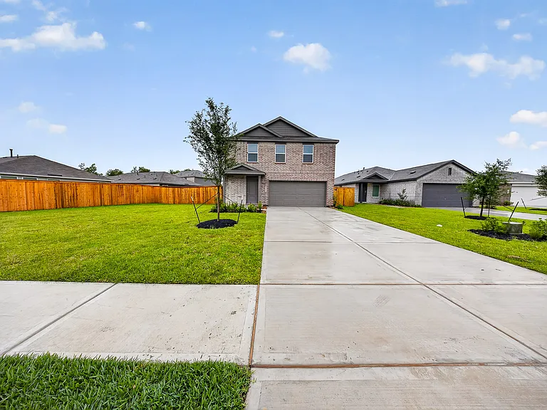 31413 Pratola Serra Cir — Photo 1