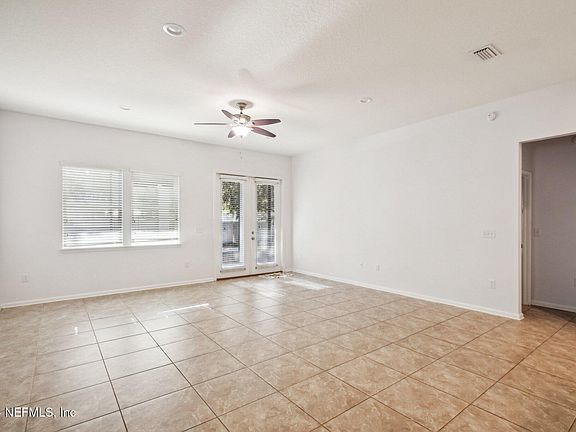 5th image of 325 GIANNA Way