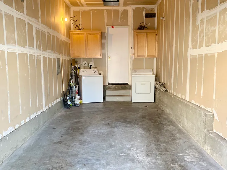2527 Baywood Way — Photo 11