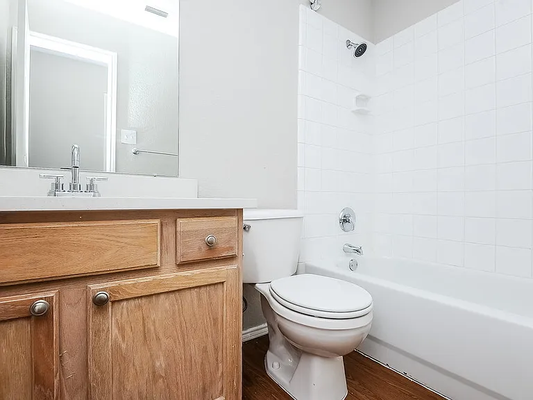 2325 Northway — Photo 15