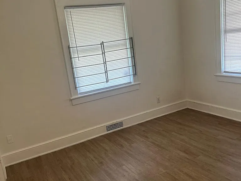 2215 Atlanta Ave — Photo 9