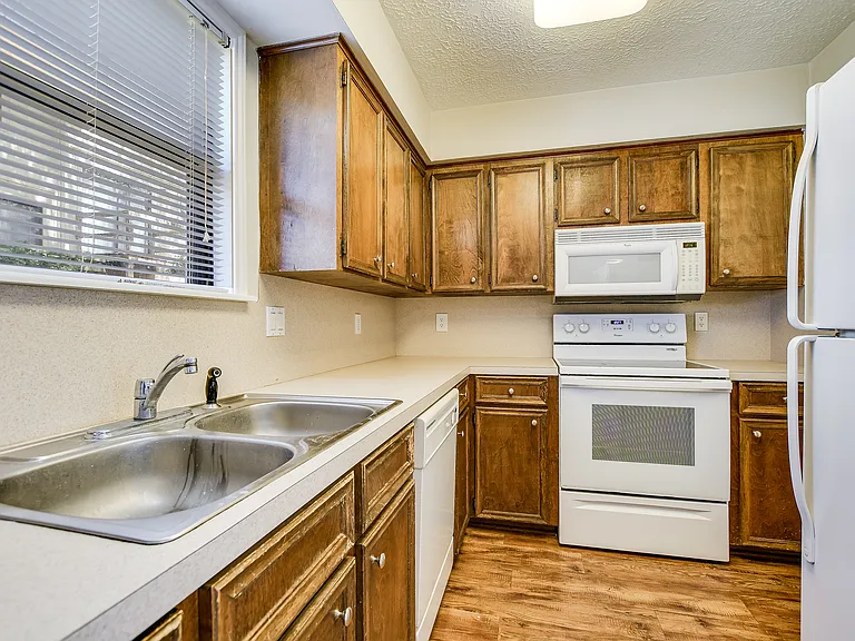 Windmill Townhomes — Photo 34