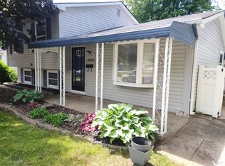 15742 Woodmont St, Romulus, MI