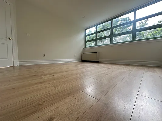 Rented by Astorian Realty Group LLC | media 3