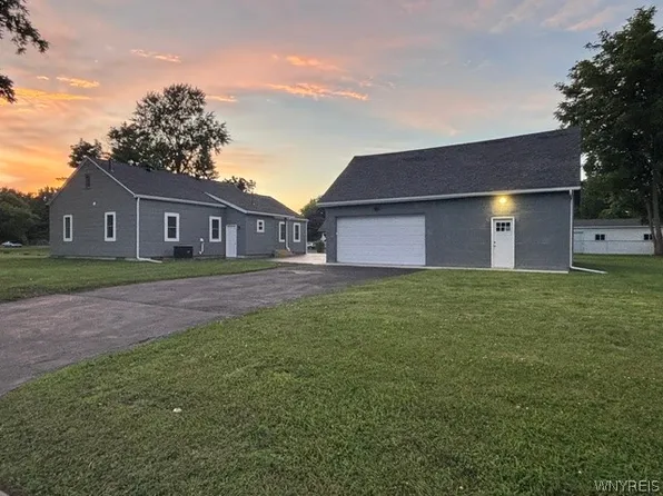 31 Elmwood Ave, Batavia, NY 14020