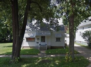 1927 W Butler St, Peoria, IL 61605