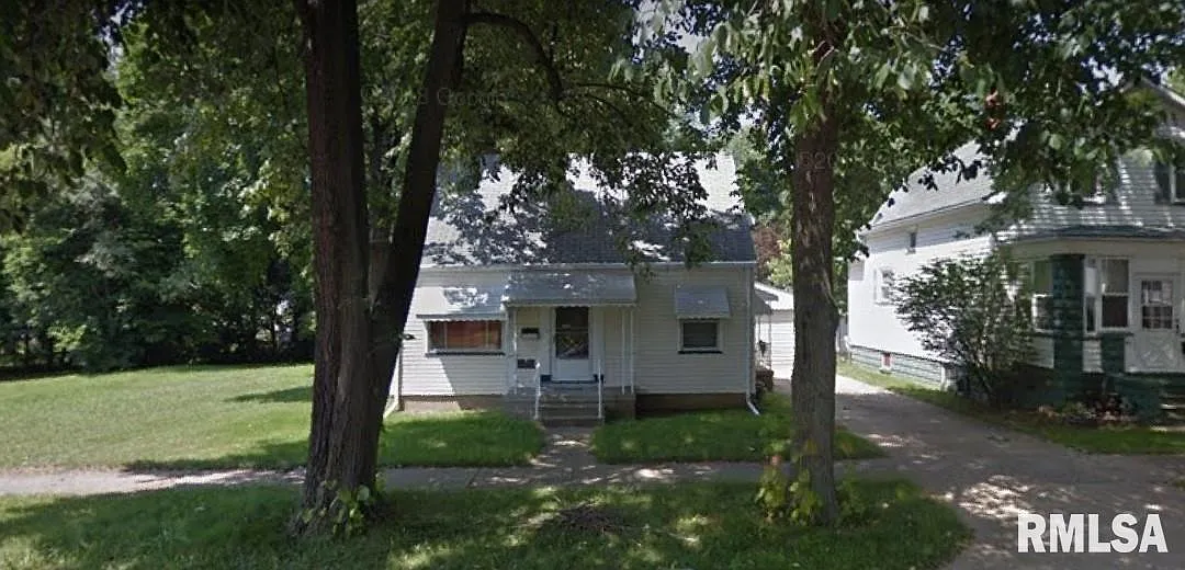 1927 W Butler St photo 1