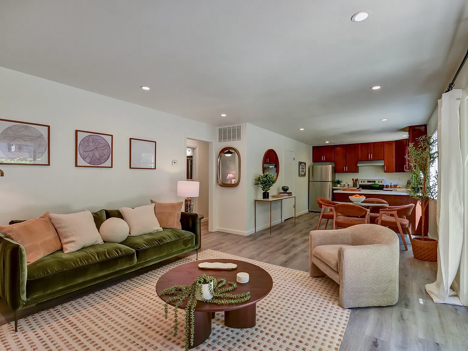 1 bed, 700 sqft, $2,695 — Photo 1
