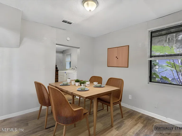 1722 W 30th St — Photo 21