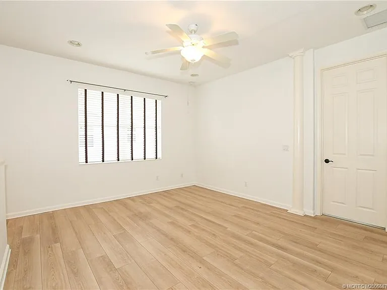 2206 SW Cape Cod Dr — Photo 12