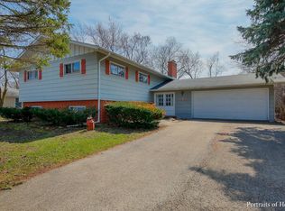 26W327 Geneva Rd, Wheaton, IL 60187