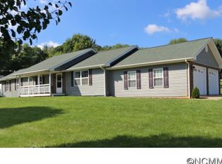 27 Rivercrest Ct, Canton, NC 28716
