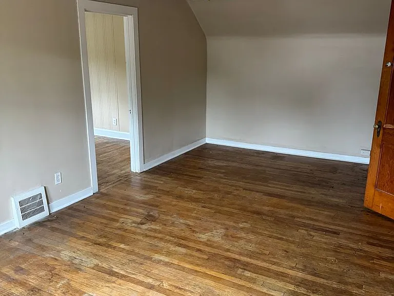 5225 Theodore St — Photo 5
