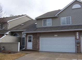 960 106th Ln NW APT 25, Coon Rapids, MN 55433